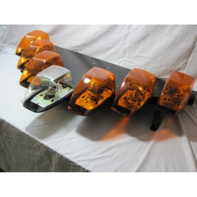 Rampa luminoasa in forma V - 6 rotoare si 1 lampa de lucru